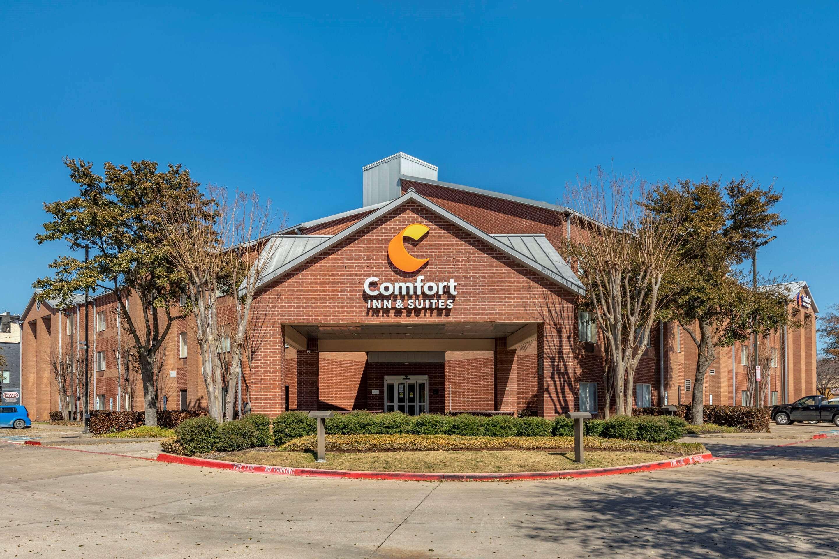 Comfort Inn & Suites North Dallas-Addison Exterior photo